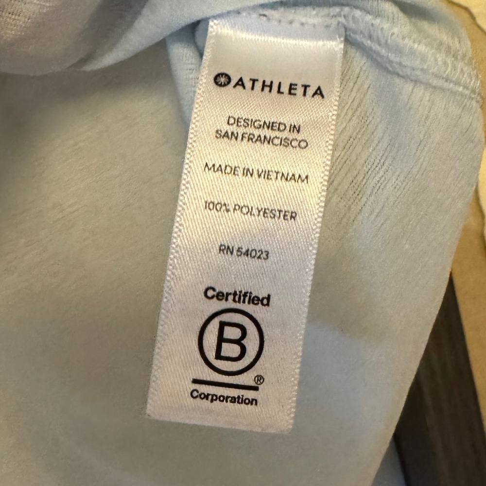 Athleta Breezy Tank Size Small - Picture 4 of 5